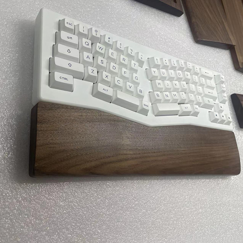 Dostosowane podpórki pod nadga – Wrist Rest Wood recenzja i cena