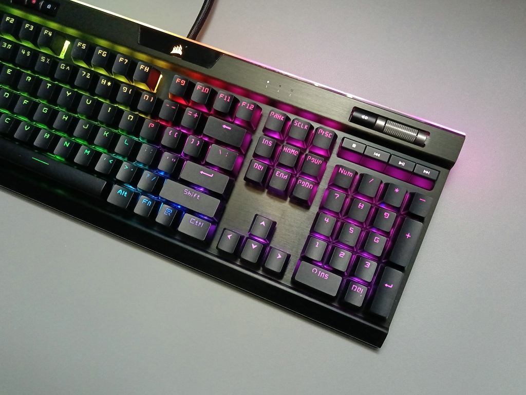 Przezroczysta nakładka na klaw – Gaming Keyboard Corsair recenzja i cena