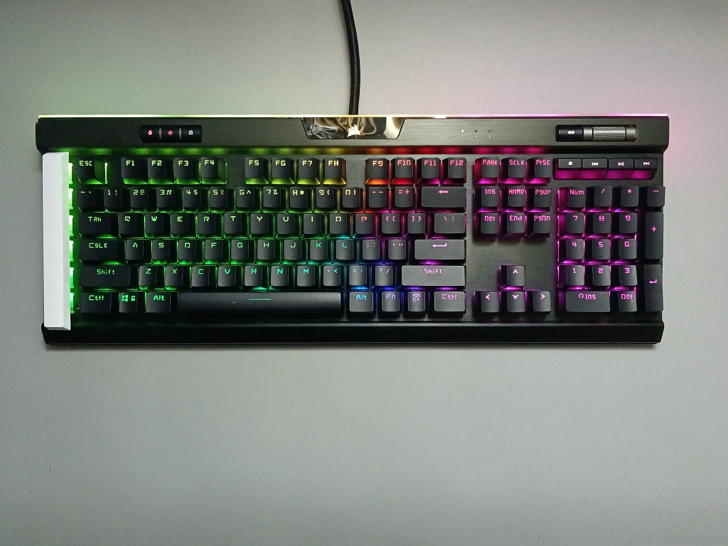 Przezroczysta nakładka na klaw – Gaming Keyboard Corsair recenzja i cena